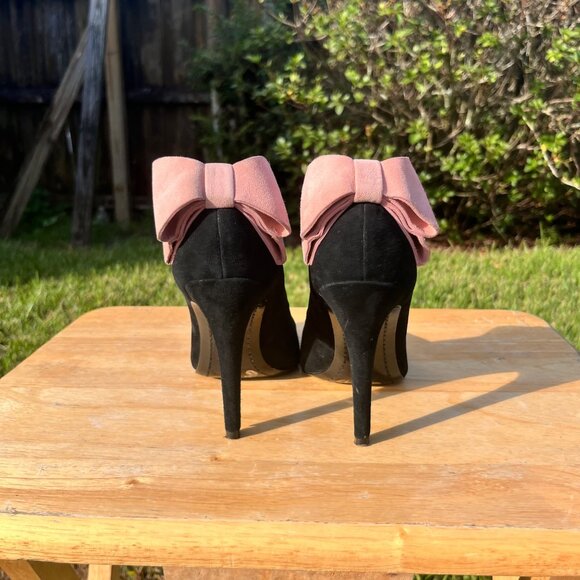 Alice + Olivia Black Velvet Pink Bow Stiletto Pumps Size 37 / US 6.5 - Picture 3 of 11